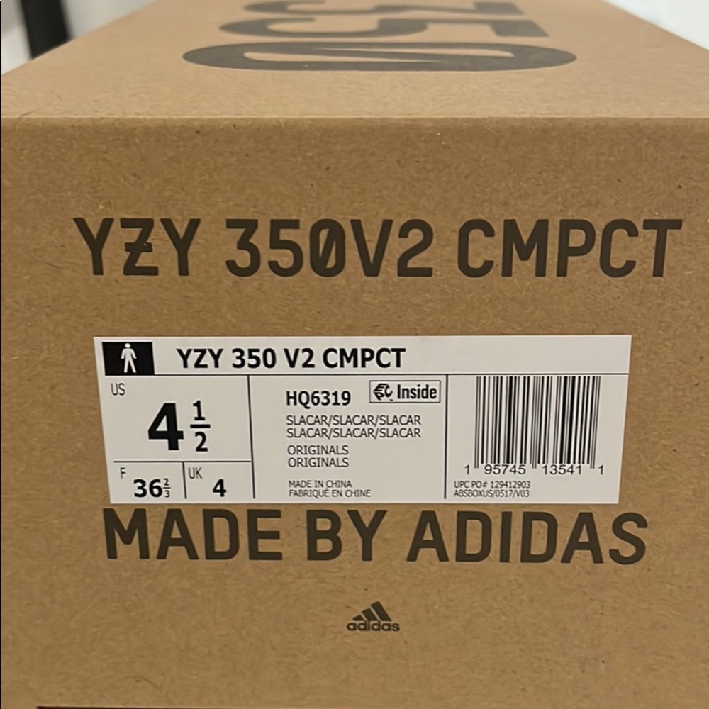 Yeezy boost size 4.5 men size 6 woman new never worn